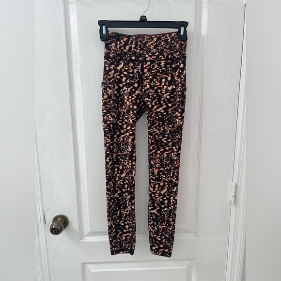 Lululemon Invigorate High-Rise Tight 25" Motion Flux Multi (Size 2) - Picture 9 of 17